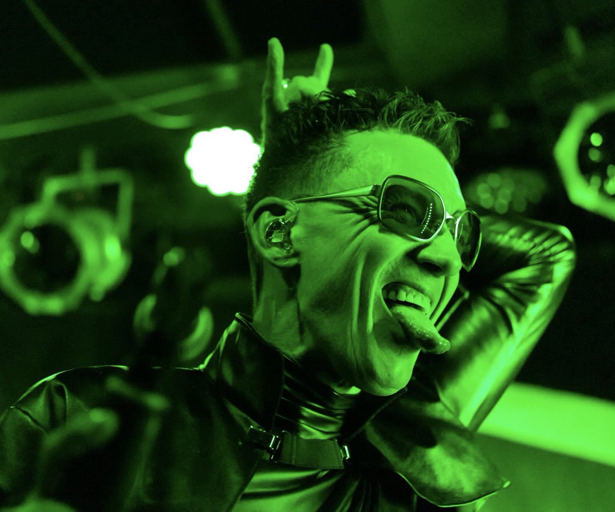 raymondwatts's tweet image. PIG - last shows:
11/10 Millersville- Phantom Power
11/11 Boston- Middle East Upstairs
11/13 Quebec City- L'Anti Bar &amp;amp; Spectacles .
11/14 Montreal- Cabaret Foufs
11/15 Toronto- Lee’s Palace
11/16 Detroit-Smalls
11/17 Cleveland- Beachland Tavern 
Tickets @ pigindustries.com