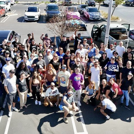 About last month &amp; the #zeroemissionruns by @socalevs 🚀 in Fontana where about 1/2 the 🔋⚡️🔌🚘 met to then join up in 🧑‍🍳, CA with the rest in the way to 🎰♠️♥️♣️♦️🎲‼️

Can you spot the #LucidOwners merch 👕❓

<a href="/jimfarley98/">Jim Farley</a> Checkout the <a href="/Ford/">Ford Motor Company</a> offerings in the background from