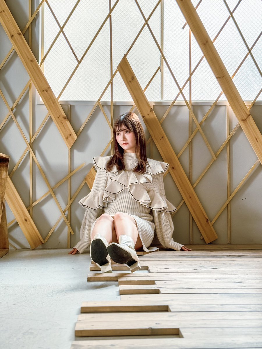 木目調の床と窓辺可愛すぎん？

#modelo撮影会
<a href="/modelo_tweet/">MODELO《ﾓﾃﾞﾛ》撮影会</a> 
<a href="/s_sub_17/">shima</a>
