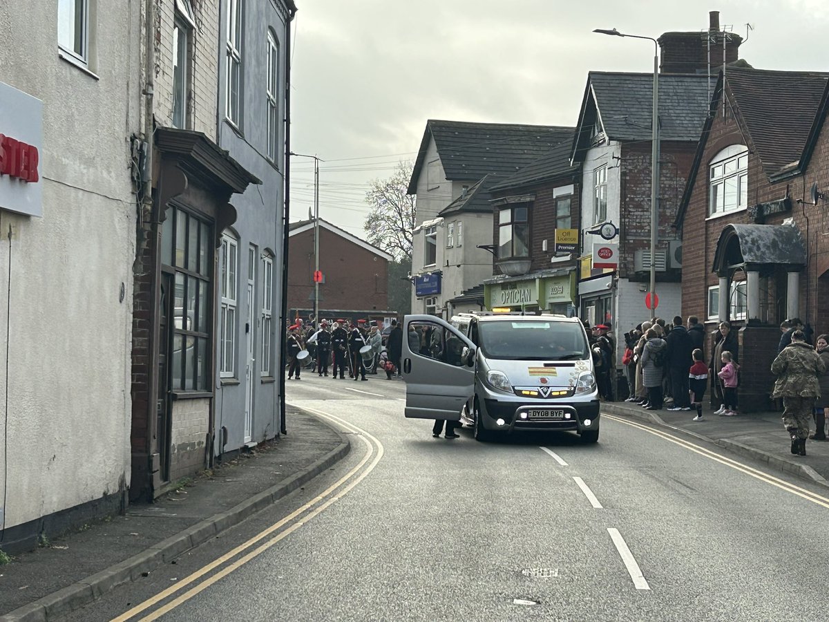 L&R4X4Response tweet media