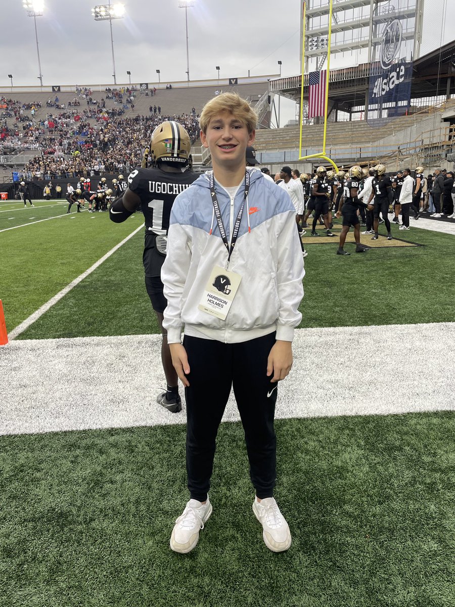 Harrisonqb_2030's tweet image. This visit to @VandyFootball was special , my grandpa and both my uncles played here. @QB1_Knox @Coach_Mahoney54 @athletics_wave @KCIrishFootball @@McCallieSports @MHSRebelsFB @KevinLane99 @Coach_Shad_ @PennySmith_ @NCEC_Recruiting @sompayracJ_10 @BuckFitz @MikeTucker52