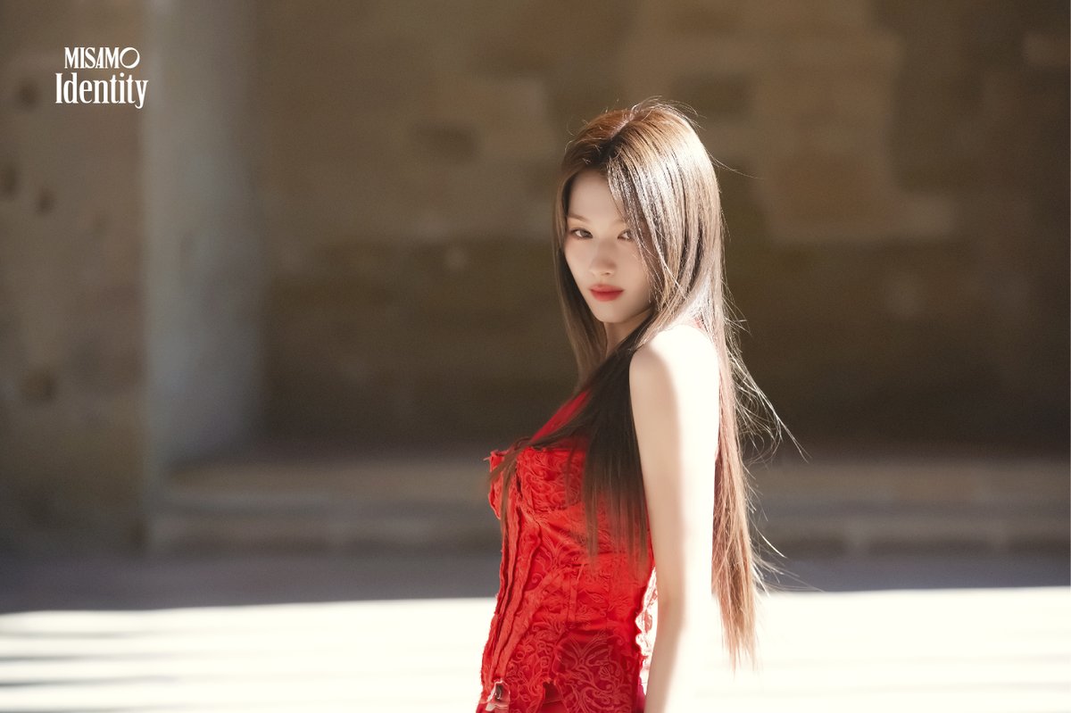 MISAMO JAPAN 2nd MINI ALBUM 『HAUTE COUTURE』 -SANA- Behind Shot