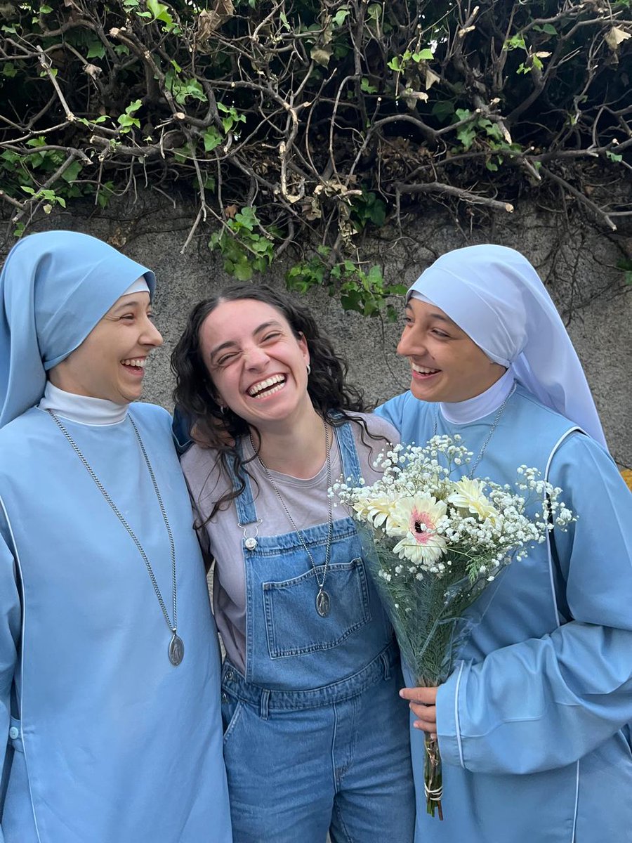 María Ester ن tweet media