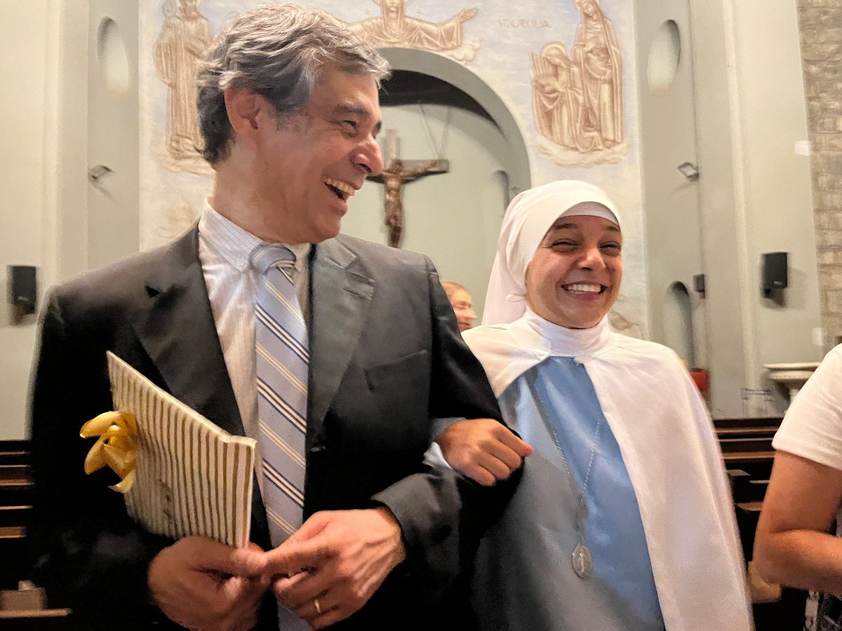 María Ester ن tweet media