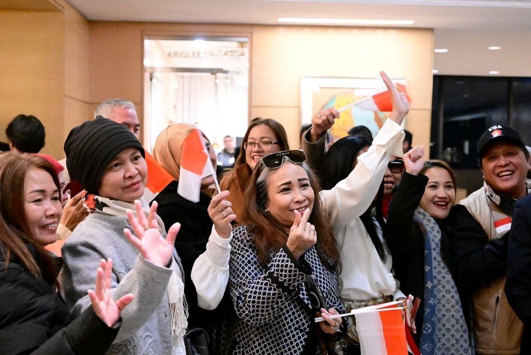 Tiba di Washington DC, Amerika Serikat hari ini untuk melanjutkan agenda kunjungan kerja. 

Terima kasih kepada warga dan mahasiswa Indonesia di Washington DC atas sambutan hangatnya yang luar biasa.