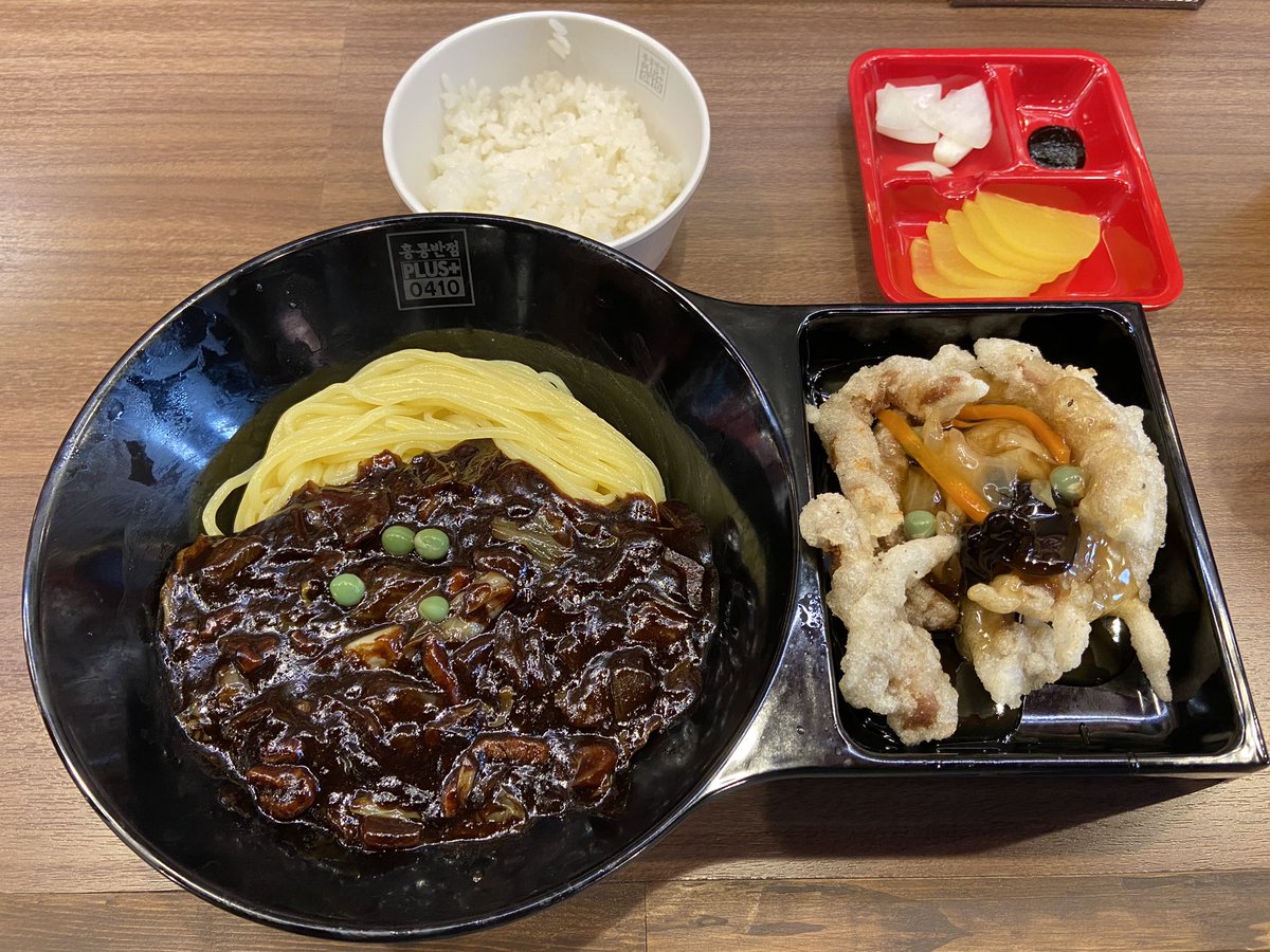rm_barakai's tweet photo. 香港飯店0410でチャジャン麺とタンスユク〜🤞 https://t.co/zGbrfhOwii