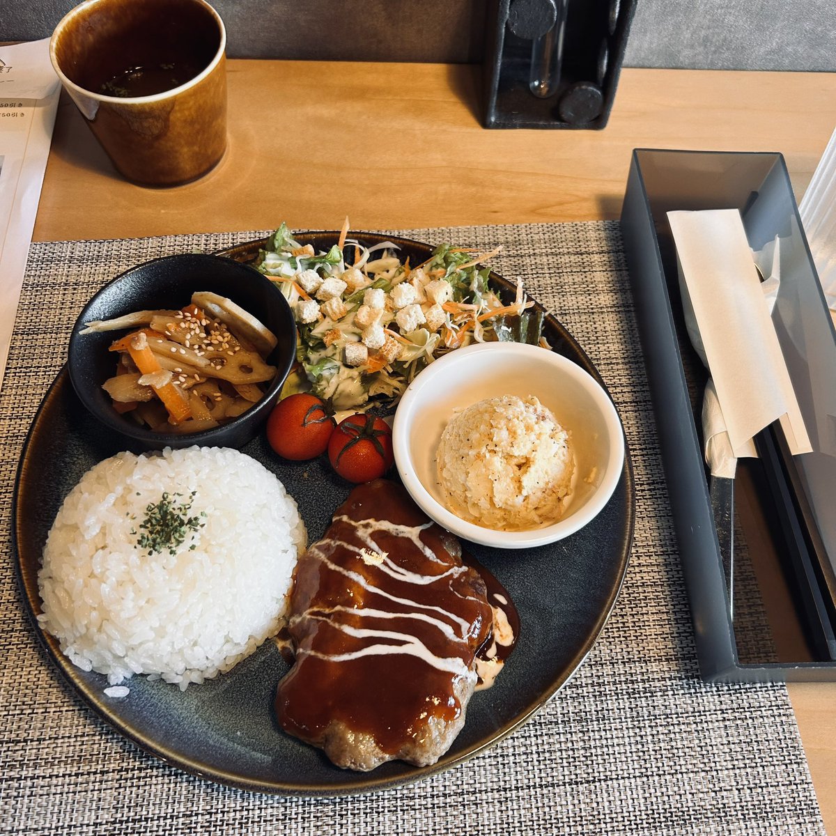kuraft17's tweet photo. 今日は有給消化でお休み
お気に入りのCafe来てます

落ち着く…

 #aocafe https://t.co/WMvW8I13So