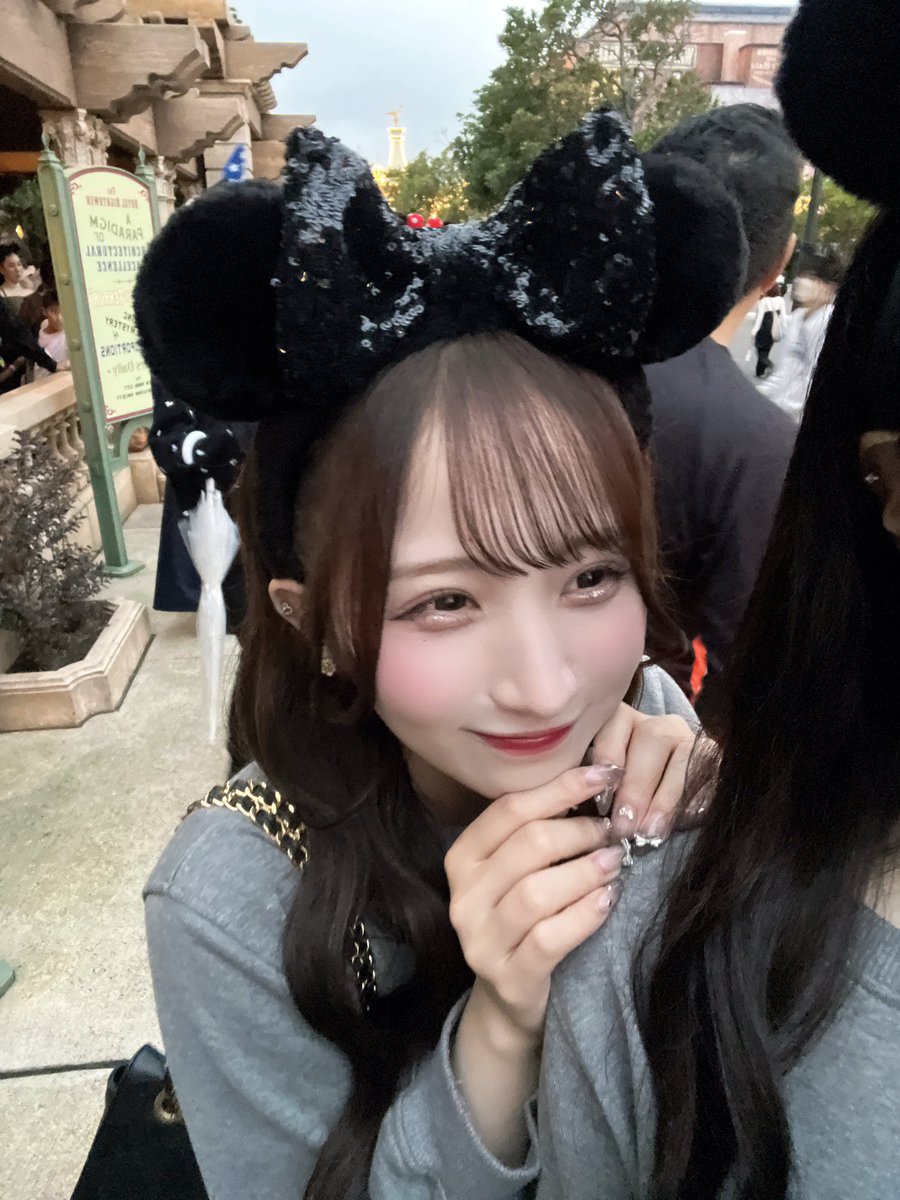 ぴとっ( ˶- -)