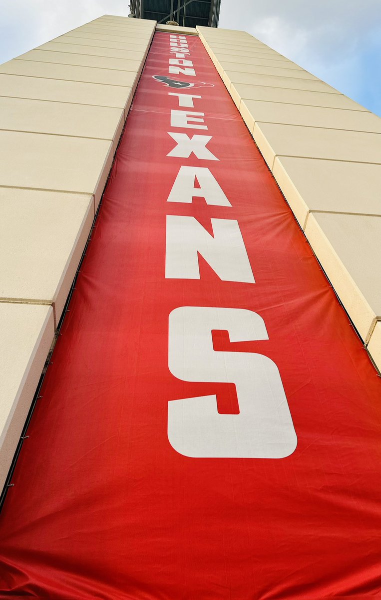 lwdwg25's tweet image. H’s UP!!!! #HTownMade  #BattleRed