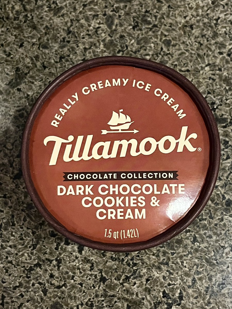 I'm a big fan of Tillamook's Dark Chocolate Cookies &amp; Cream flavor. 5 out of 5 ice-cream scoops. It combines my two favorite things: dark chocolate &amp; ampersands.
🥄🥄🥄🥄🥄
<a href="/TillamookDairy/">Tillamook</a>