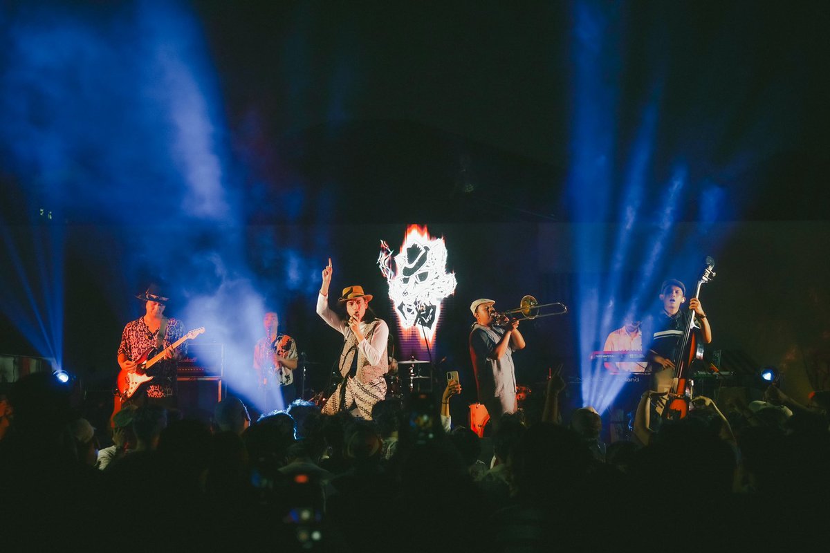 SISITIPSI tweet media