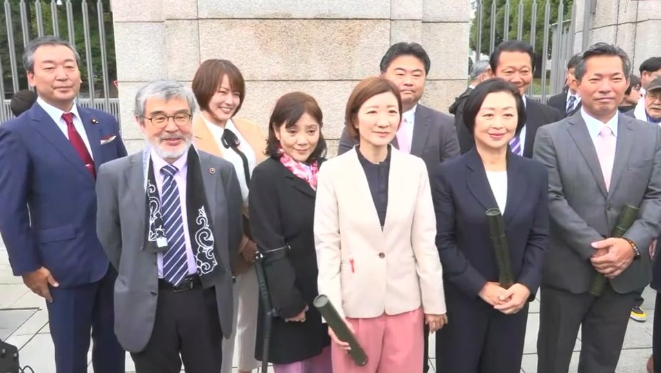 inochi_obihiro's tweet photo. 衆議院3名→9名！3倍の議席に✨
れいわが始まる！！😍
これからの国会が楽しみ！

れいわ国会初登院 2024！（11月11日 東京都・国会正門前）
#れいわ新選組 https://t.co/ZZ4HaiGw3Y