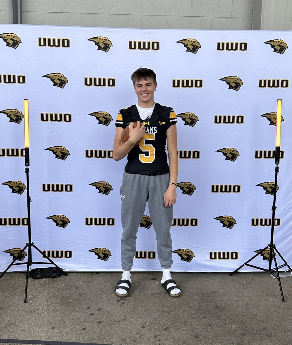 After a great visit, I am excited to announce my 4th offer to <a href="/UWOFootball/">UW-Oshkosh Football</a> ! Thank you <a href="/PeteyBananas/">Peter Jennings</a> &amp; staff for the opportunity! ⚫️🟡 #2TH5MOON

<a href="/IAltfillisch/">Isaiah Altfillisch</a> <a href="/phs_hillmenfb/">PHS Hillmen Football</a>