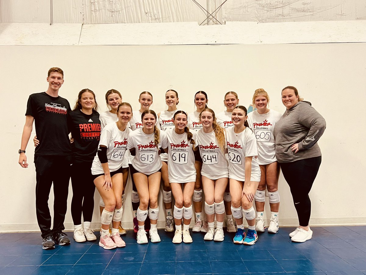 Emily_RTR's tweet photo. Excited for Club season to begin!! Let’s go Red! ❤️🏐❤️@premier16red @Premier_VB @AvaJohnson77 https://t.co/QyBCkxDLJY