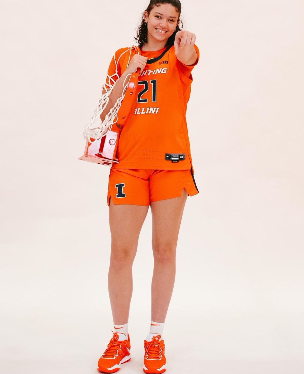 Top-60 forward Manuella Alves, an #Illini commit, will be early signing on Wednesday, November 13th.