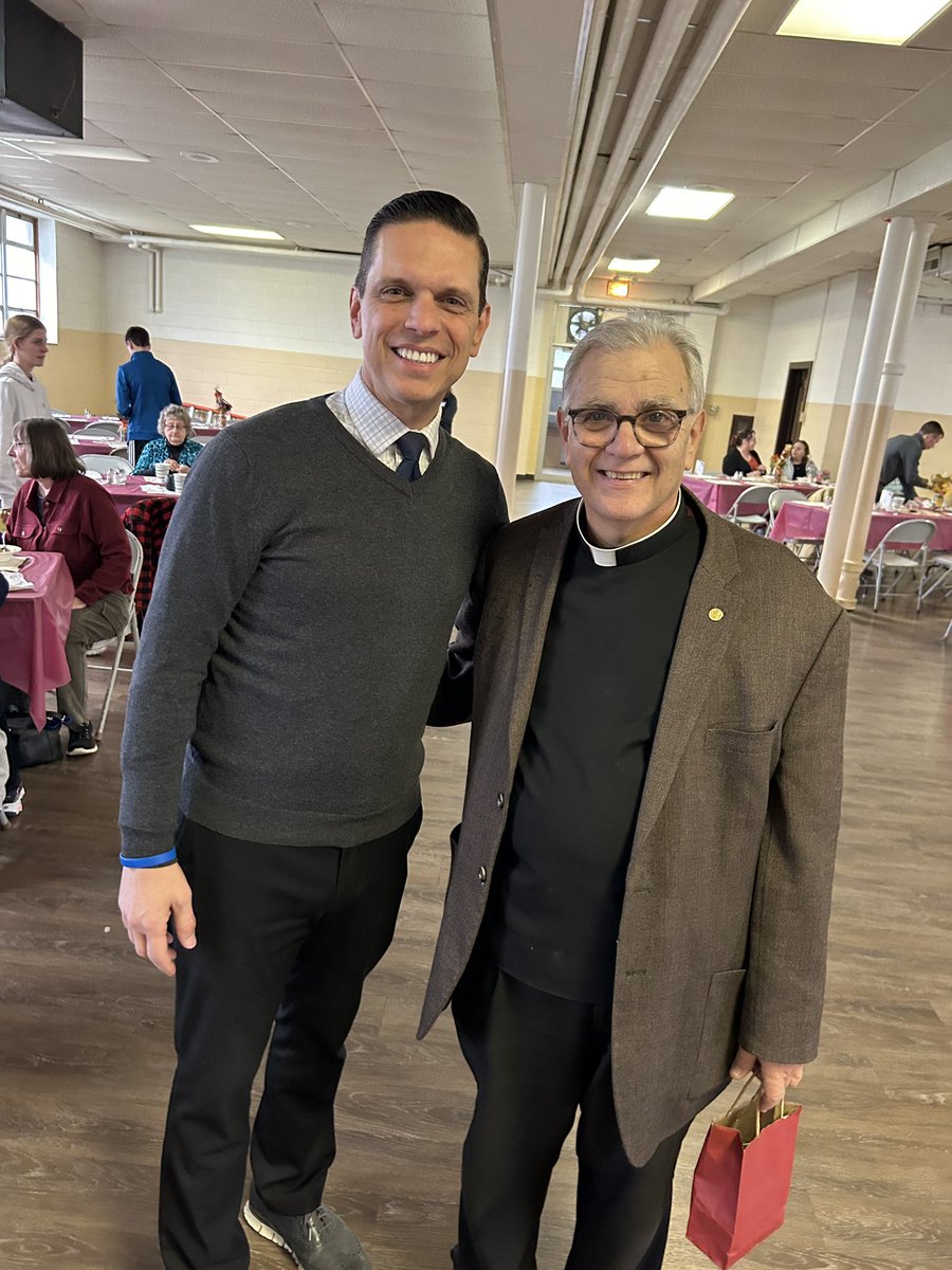 AsmSantabarbara's tweet image. Stopped by the Our Lady of Mount Carmel spaghetti dinner today in Amsterdam 🍝✨. Their famous meatballs never disappoint! 😋👏 #CommunityFavorite #Delicious