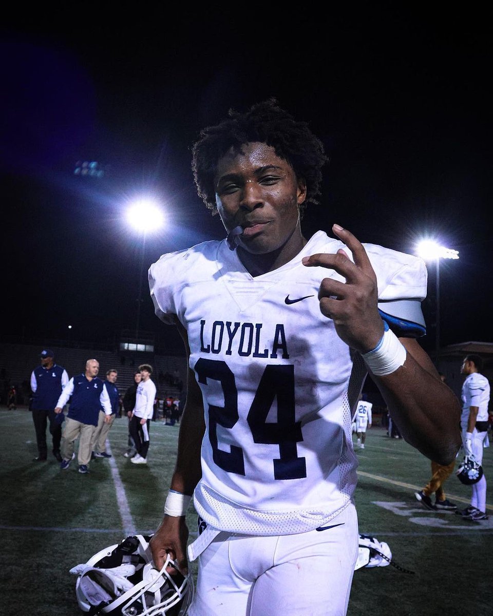 maxpreps.com/m/news/Z9iBsWE…

@CBassett_USU <a href="/LoyolaFB/">Loyola Football</a> 
<a href="/CoachNDreiling/">Nate Dreiling</a> <a href="/DjTialavea_86/">Coach D.J. Tialavea</a> 
<a href="/goodwin_kevin14/">Kevin Deon Goodwin</a> 
<a href="/BartBrockbank/">Bart Brockbank</a> <a href="/CoachPay67/">Garry Pay</a> <a href="/247Sports/">247Sports</a> <a href="/Rivals/">Rivals</a> <a href="/On3sports/">On3</a> <a href="/CraigHaubert/">Craig Haubert</a> <a href="/ChadSimmons_/">ChadSimmons</a> <a href="/adamgorney/">Adam Gorney</a> <a href="/BlairAngulo/">Blair Angulo</a>