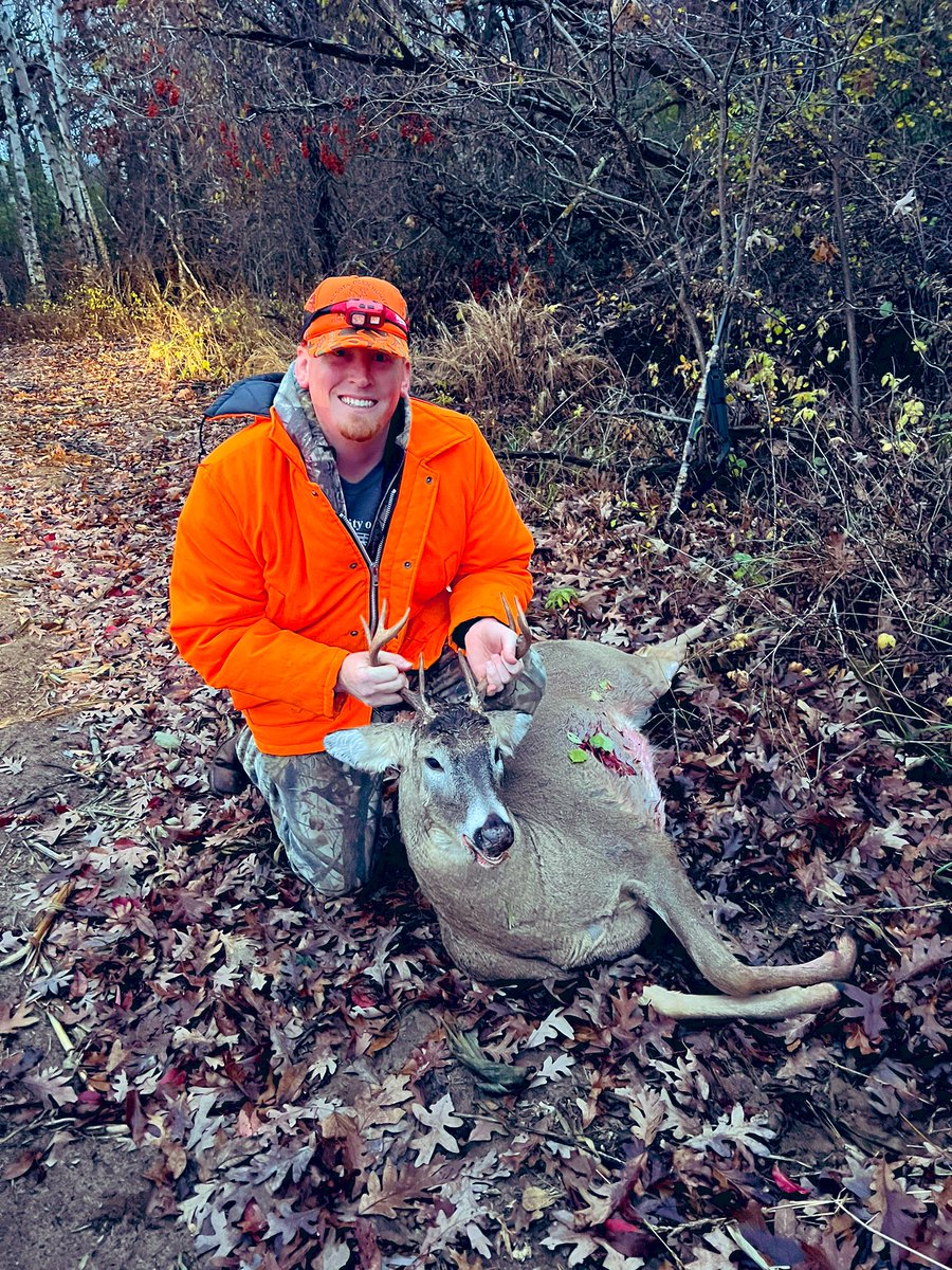 aerroTpalm's tweet photo. It was a great #MNDeer opener! @SavageArms https://t.co/RumnMR5hUz