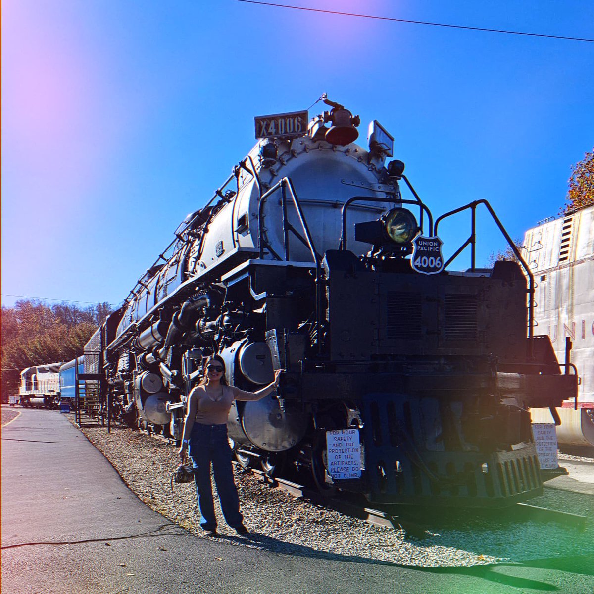 Myperfumediary's tweet photo. Visiting National Museum of Transportation 🤎 My favorite Steam Locomotive is Big boy ! My perfume of the day is @dolcegabbana Devotion Intense! Bag @kate https://t.co/E5m8yxMZxK