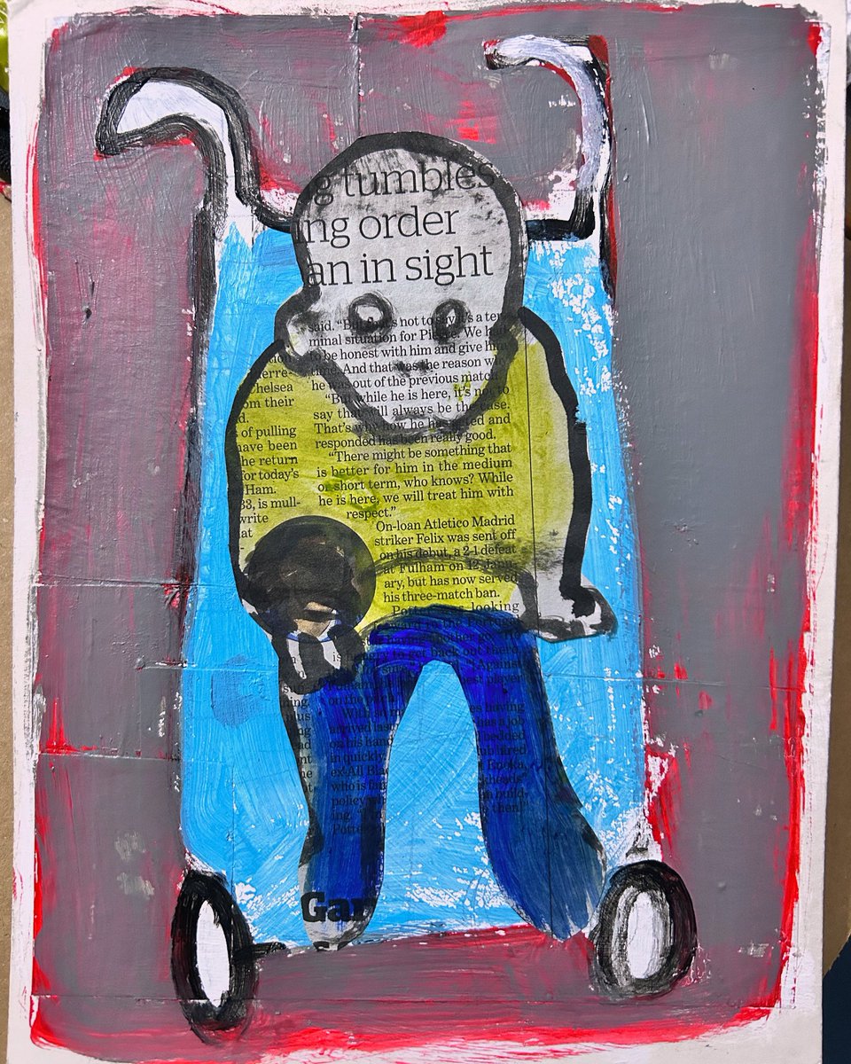 Trapped 
#trappedtoddler #help #getmeoutofhere #pushchairlife