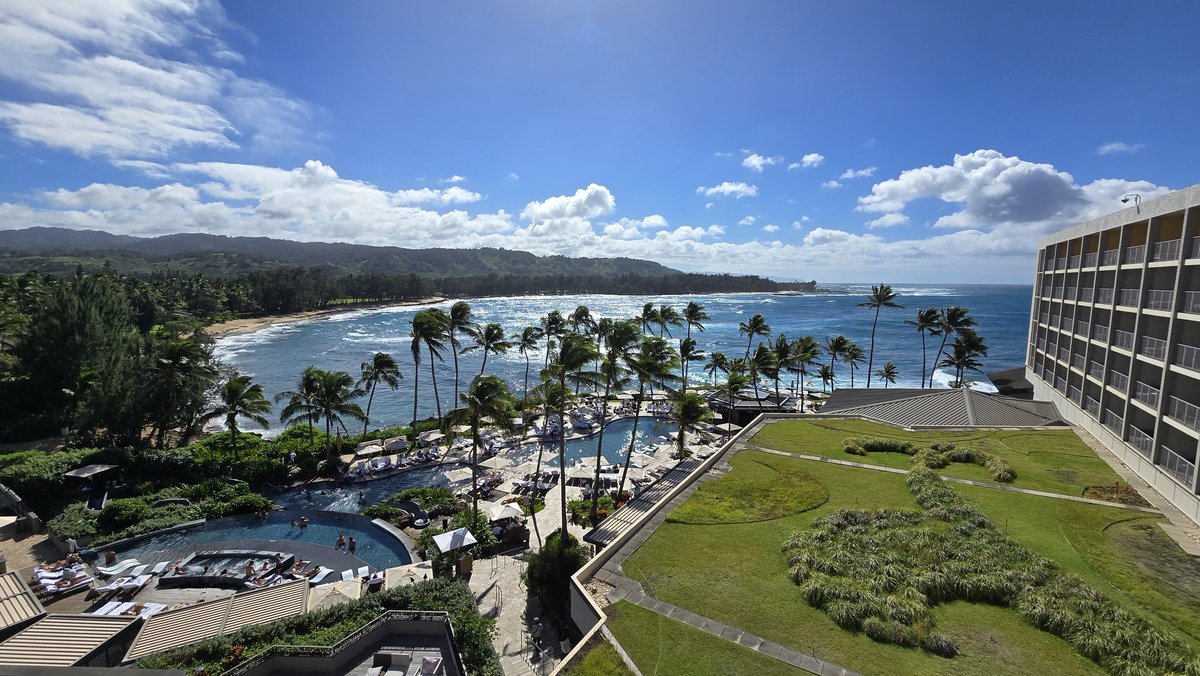 Getting2KnowL's tweet photo. #staycation at The Ritz Carlton at Turtle Bay https://t.co/9c8jyRx9bH
