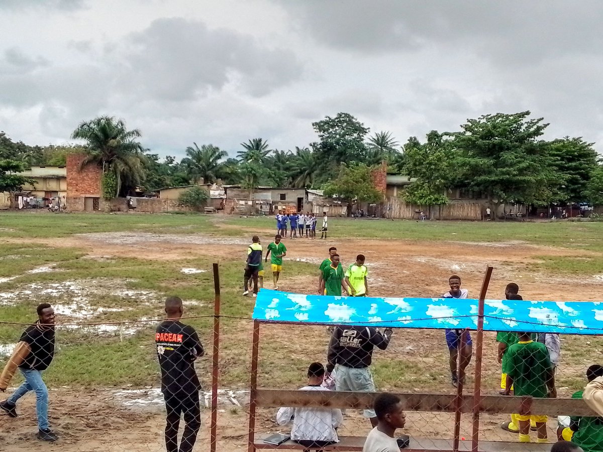 elielenge79's tweet photo. Entente urbaine de football de Kisangani #Eufkis D1

🏟️ Terrain provincial ex Athénée Royal de Kisangani

1. Cs elikya 0-1 Us Club 10
2. Sc Sotexki 1-1 Cs Djimi 

#Kisangani #football #Eufkis_D1 #match https://t.co/Gv7EAuYzw4