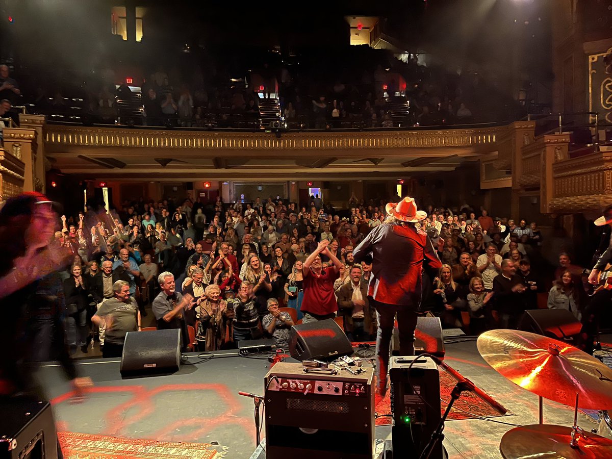 thanks to the wonderful audience at the paramount last night and the stellar crew..and of course the solid pounding and groove of john michael and kyle and the squall and bending them strings to high heaven that jonathan tyler owns in spades who sat in for an ailing lucas.