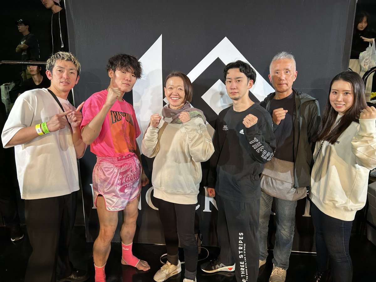 0394dai's tweet photo. 先日のknockoutアマチュア大会でクロスポイント金沢から3人が出場！結果は思った通りにはいかなかったかもしれないけど、経験値に必ずなると思う！

自分も教える立場としてまだまだ全然ダメだと痛感したのでもっと頑張らないと！

#クロスポイント金沢
#KNOCKOUTアマチュア https://t.co/HSocKOepTN
