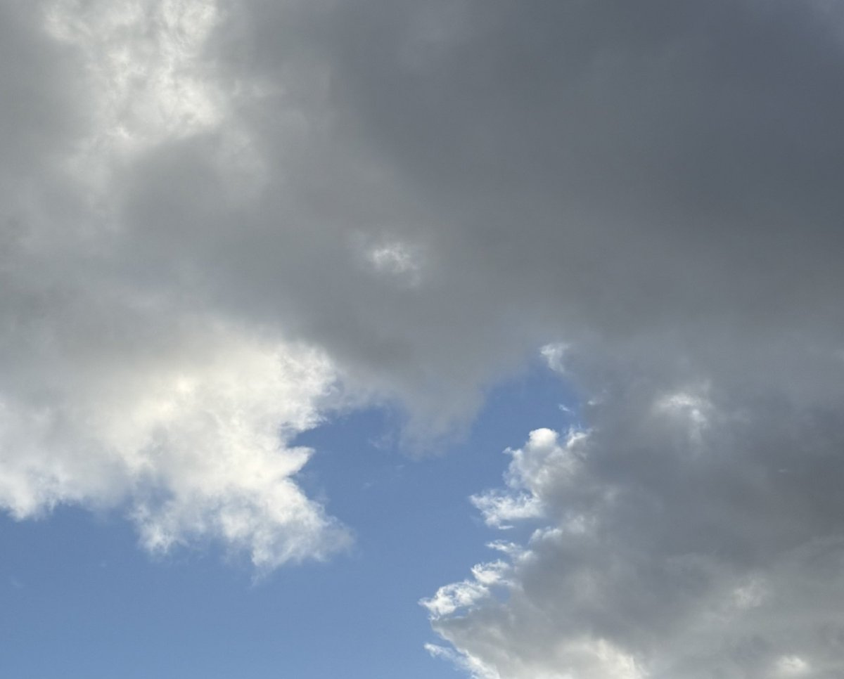 r_jon4's tweet image. #clouds #sky #puzzle 🌏🧩❤️🌻