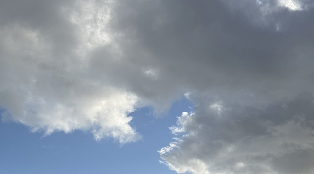 r_jon4's tweet image. #clouds #sky #puzzle 🌏🧩❤️🌻