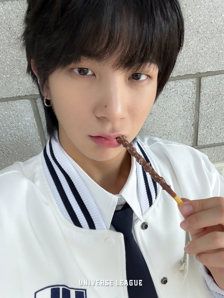 unvs_league's tweet image. 띵동! (💌)
달콤한 선물이 도착했습니다 🍫
선수들이 주는 빼빼로를 받아주세요!

소년들의 생존을 결정할
첫 번째 글로벌 팬 투표 진행 중!

#유니버스리그 #universeleague
#안율 #아유무 #배재호