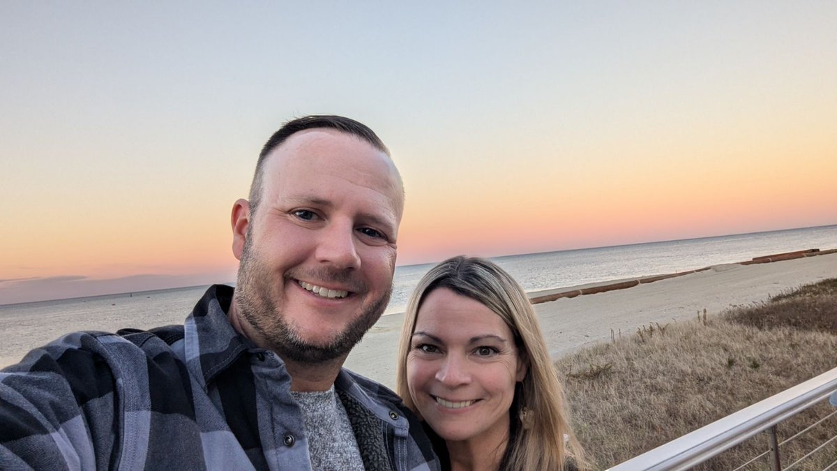 WeatherManFinn's tweet photo. 40 years young this weekend! Couldn't be luckier to have an amazing fiance @MarciaFinn1207 and amazing friends 🙌 (Not pictured @twinseamus &amp; @SolomonSyed 😂) https://t.co/Jrs7omhBJ4