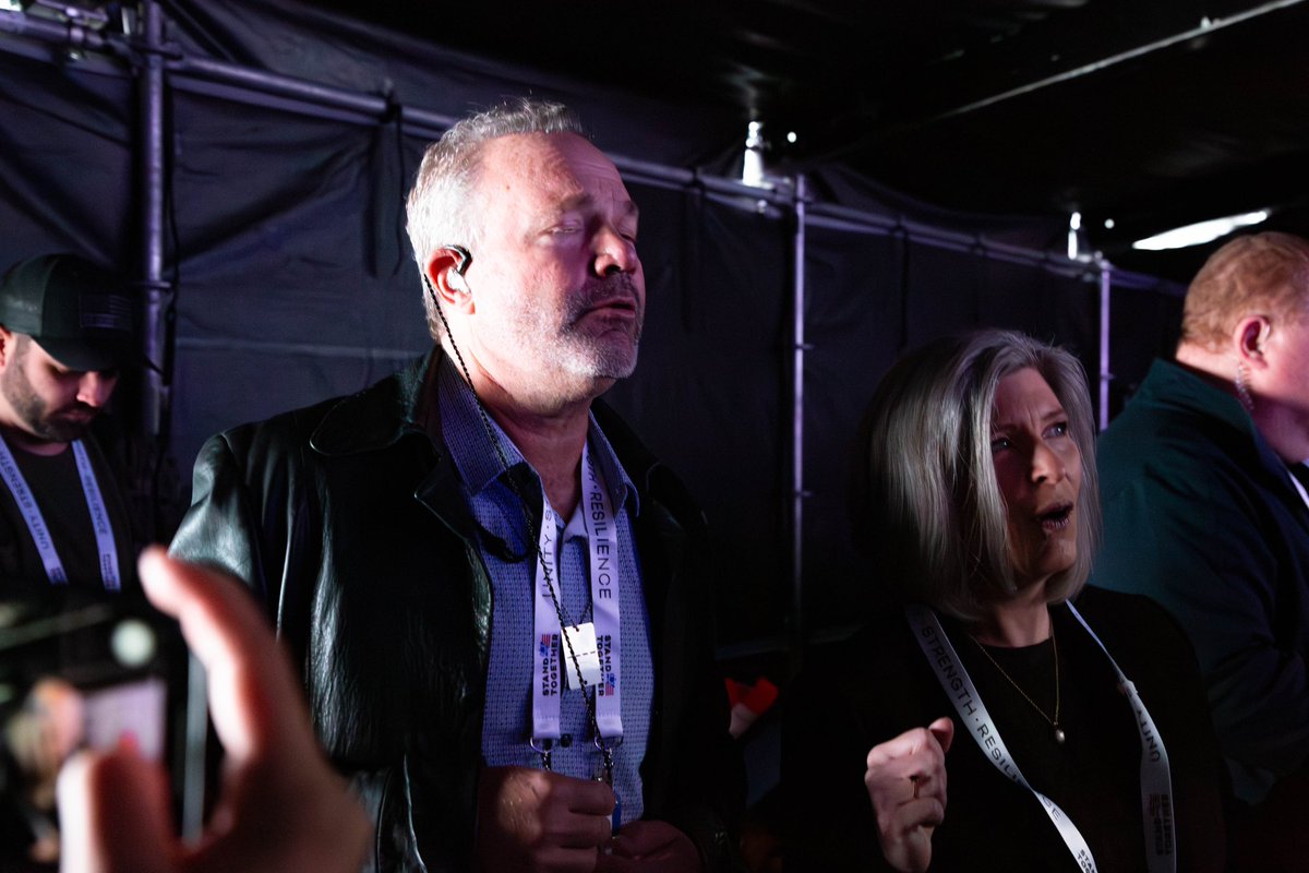 Joni Ernst tweet media