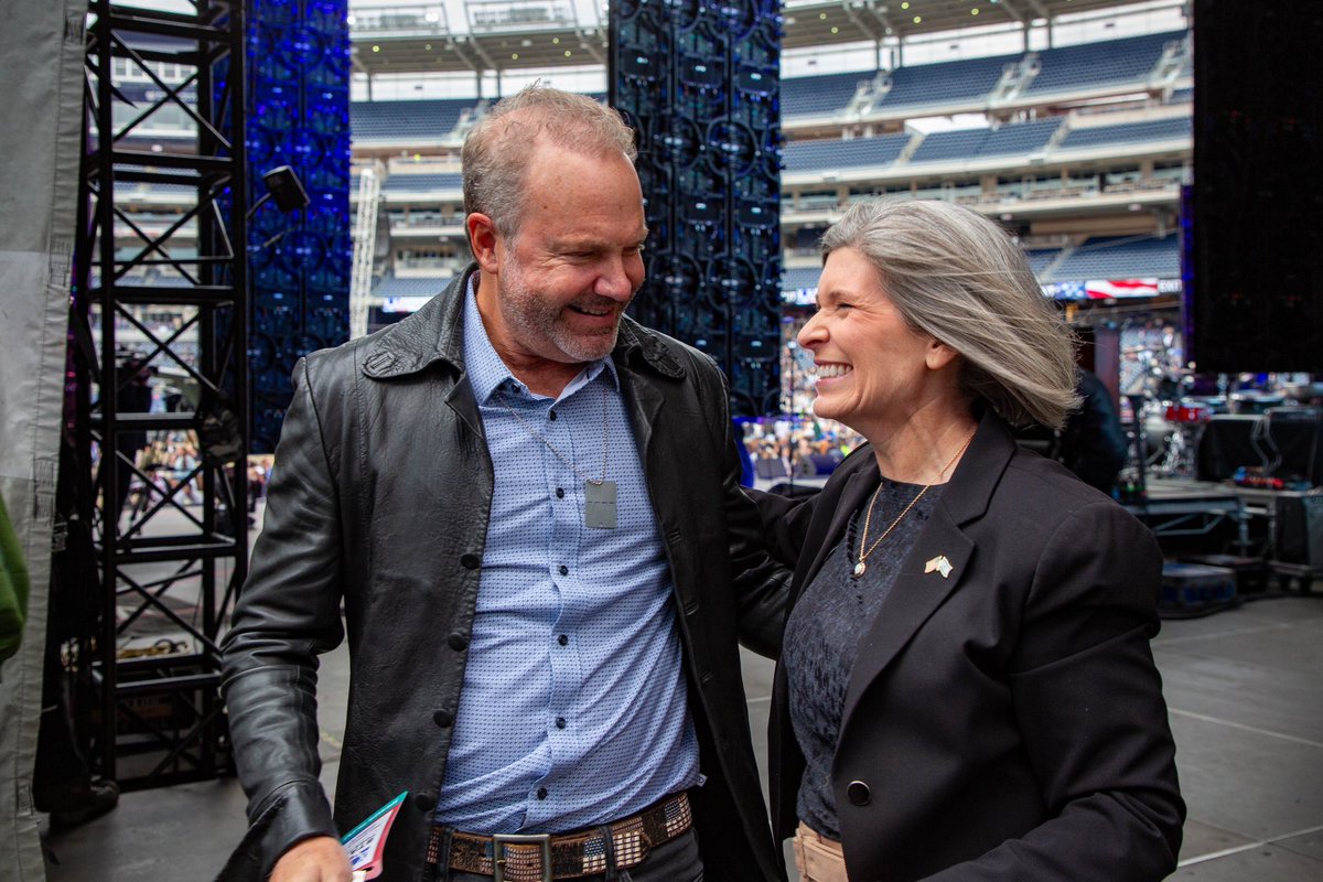 Joni Ernst tweet media