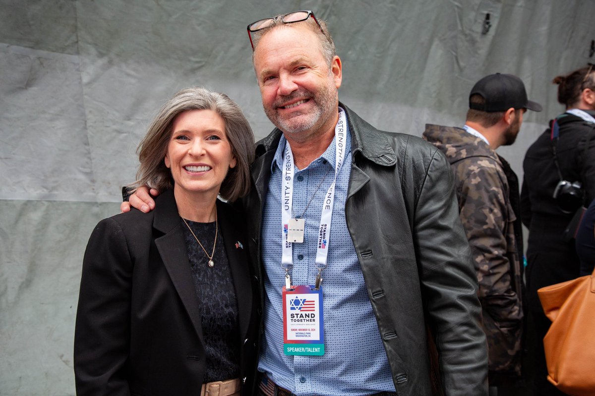 Joni Ernst tweet media