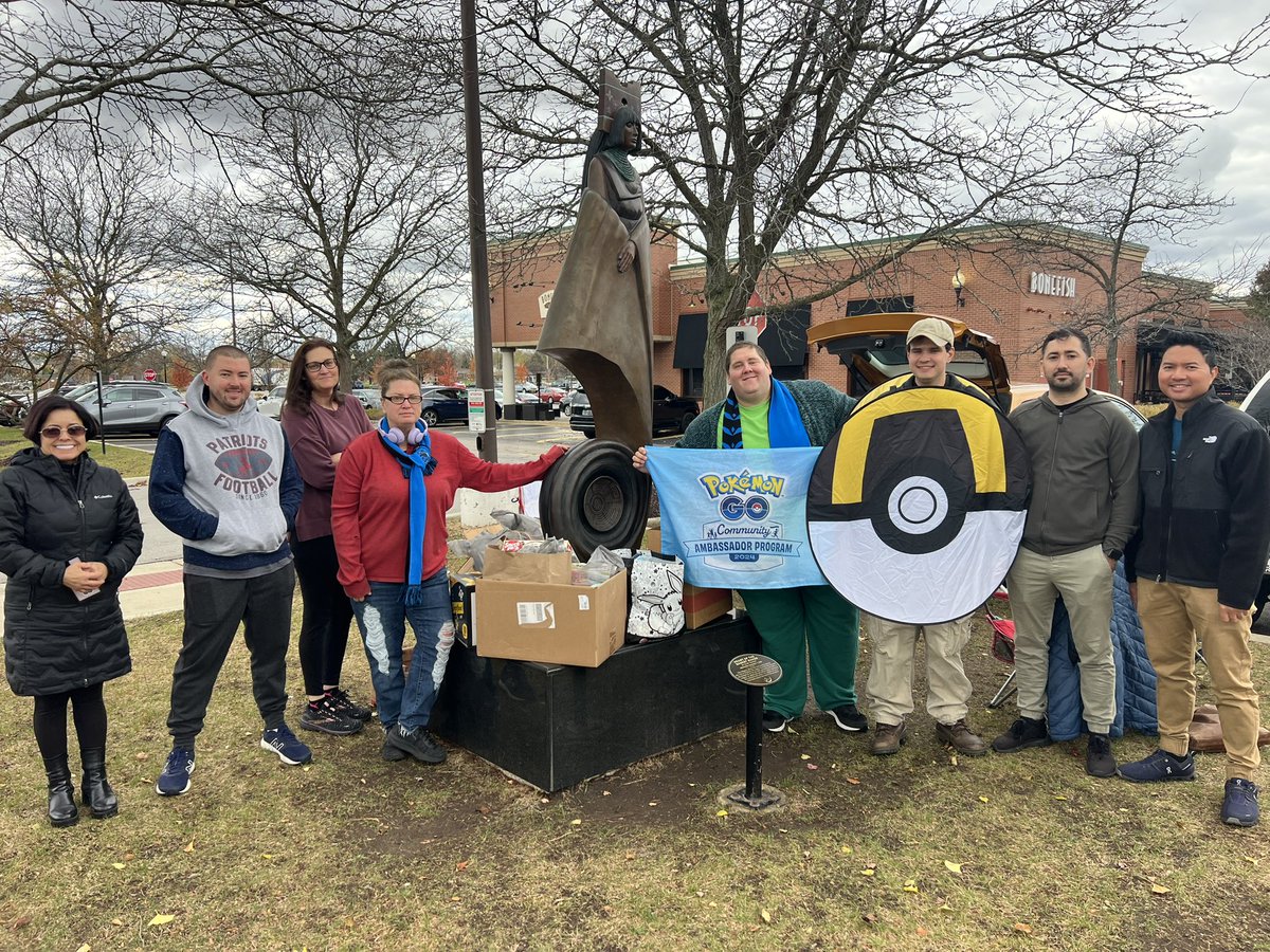 We made a big Social Impact this November #CommunityDay with a #FoodDrive! @SweatyPoGo was able to get over 200 items, and will be donated to Schaumburg Township Food Pantry for anyone in need. 

#PokemonGo #Pokemon #CommunityAmbassador #Niantic #PokemonGOCommunityDay