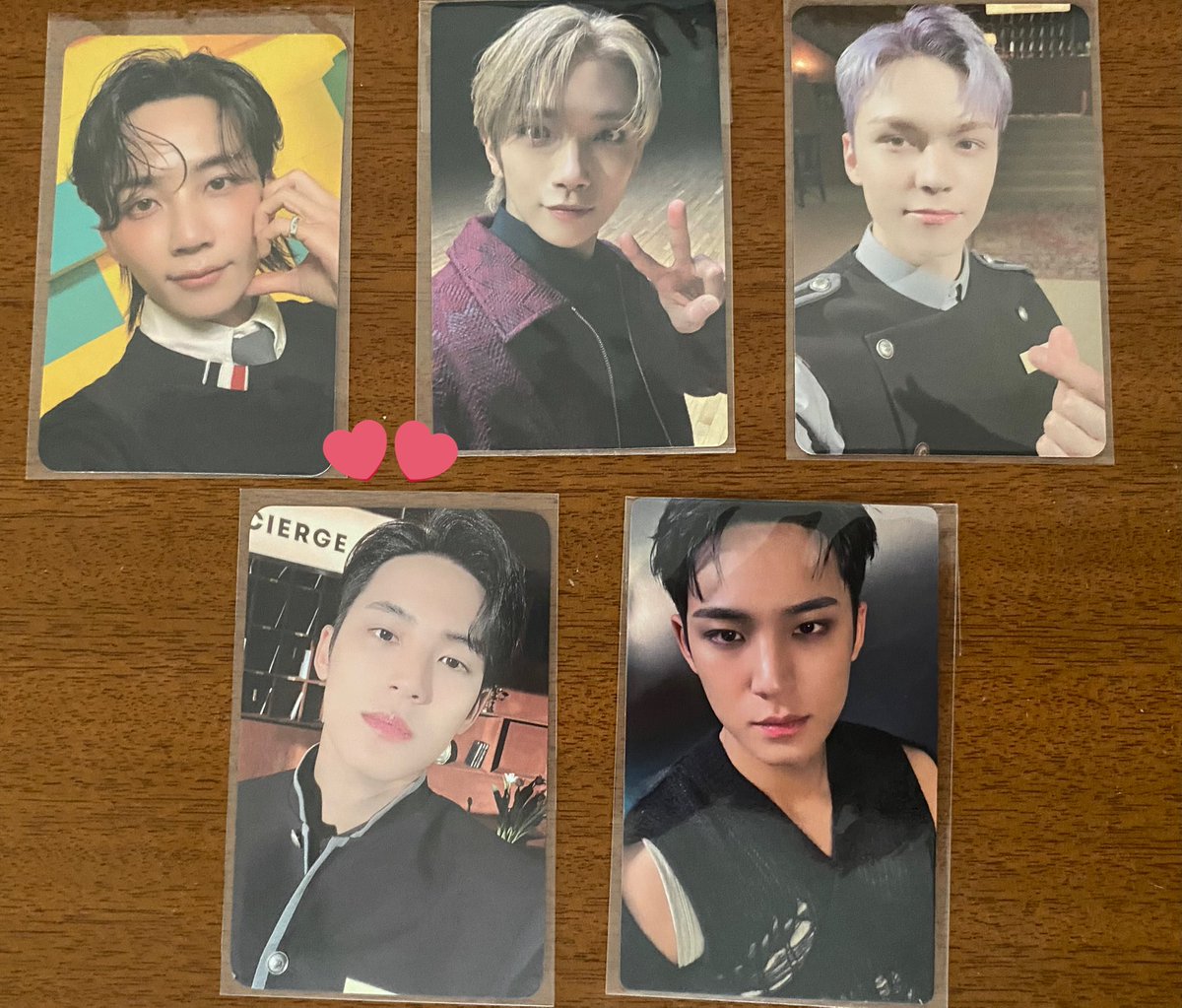 wonuist96's tweet photo. [WTS SEVENTEEN PCS , HELP RT🙏]

- 2 caratzone Follow again to Seoul : Mingyu, Vernon
- 3 pob and luckydraw pcs : Jeonghan, Joshua, Mingyu
- must take all🥹 
- if interested can dm me #pasarseventeen #pasarSVT #pasarsvtmy https://t.co/1a4JqdieNi