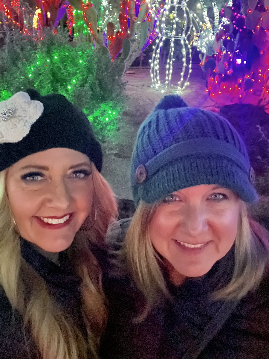 lptalkdoc's tweet photo. The Festive Season has begun! #Merrymerry https://t.co/W70QBvi1MZ