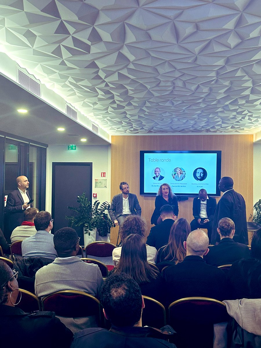 AlexandreM012's tweet photo. « Les CAC de demain, c’est vous ! », magnifique soirée organisée par la #ComCom de la @CRCCParis avec l’ #ANECS et le #CJEC Île-de-France. 

Soirée dédiée aux personnes qui souhaitent devenir commissaires aux comptes. 

@Camille_Boivin1 @VREYNIER @ANECSnational @doyen_emilie https://t.co/U1i77iNJ3P
