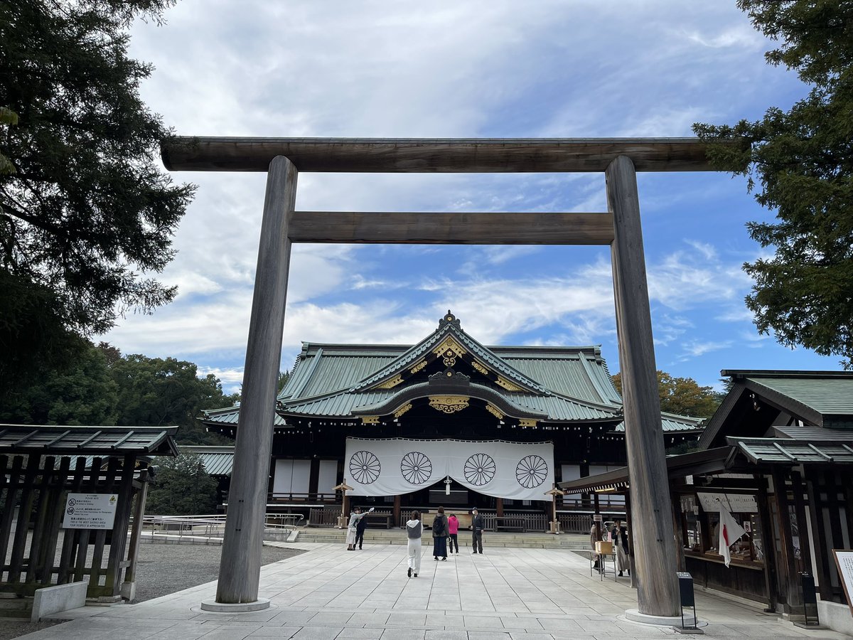 從不回頭看爆炸💙💛 tweet media