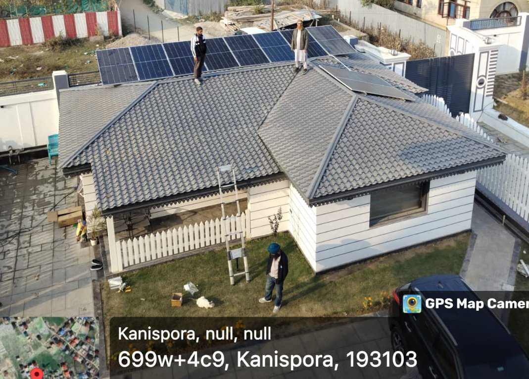 kpdcloffice's tweet photo. Consumers are slowly realizing how their roofs can become potential power generators. 
At 1,000 installations, #KPDCL would have added 4MW power to its Grid. 
Hurry, book your solar plant, secure your almost Rs. 1 lakh subsidy.
@diprjk @OfficeOfLGJandK @nasirsogami @DullooAtal https://t.co/mhKkaiB7ou