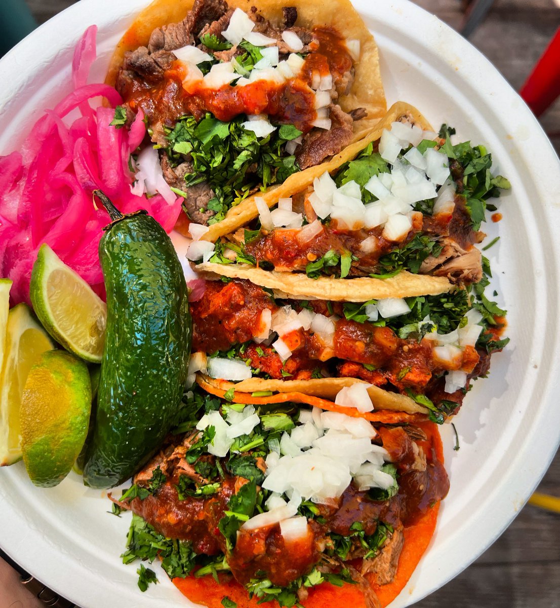 A good plate of tacos 🌮 is always good for the soul🙏 Hope everyone is having a great Sunday!