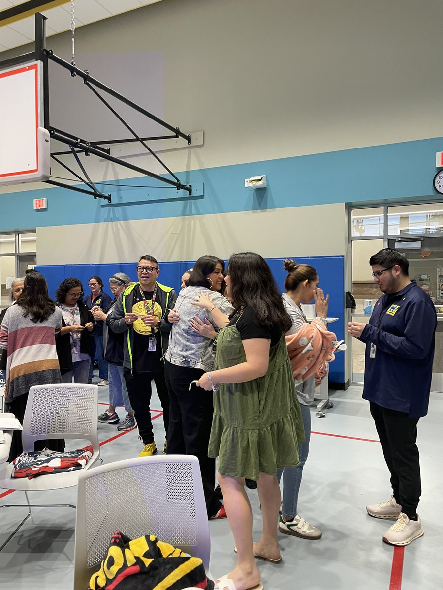 Braeburn Elementary (@braeburn_hisd) on Twitter photo Friday Nov. 8th staff got their learn on! We dug into data, planned together and shared gratitude! What a great day! Friday Nov. 8th staff got their learn on! We dug into data, planned together and shared gratitude! What a great day!