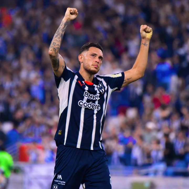 jeduardogalvan's tweet photo. Muchos criticaran la expulsión de Ocampos pero a mí me parece perfecto.

Tantos años pedíamos jugadores con HUEVOS, Ocampos saldrá a matarse en la vuelta de los cuartos de final.

La entrada fue criminal y pudo romperlo, no esperaba menos.

¡AGUENTE LA PANDILLA CON LUCAS OCAMPOS! https://t.co/bF51NxvmxY