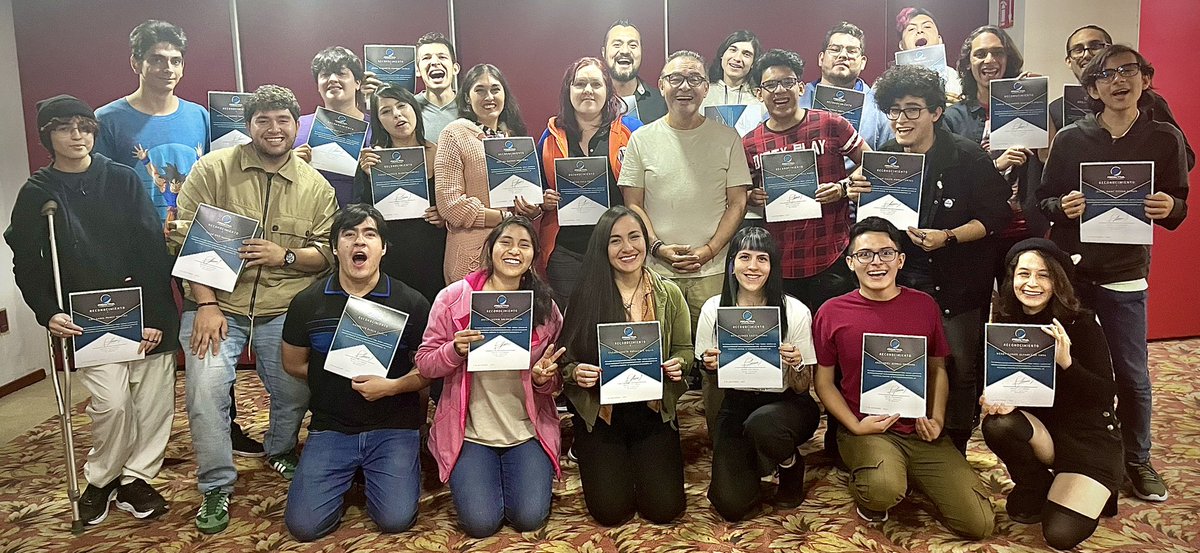 _Proactiva's tweet photo. Generación 🎓 #Guadalajara 2024 de Introducción al #Doblaje de Voz con el Mtro. Actor y Director @ccp_mario ¡gracias #Jalisco! 

#CalidadProactiva🎙️ https://t.co/l3rPQd4kLe