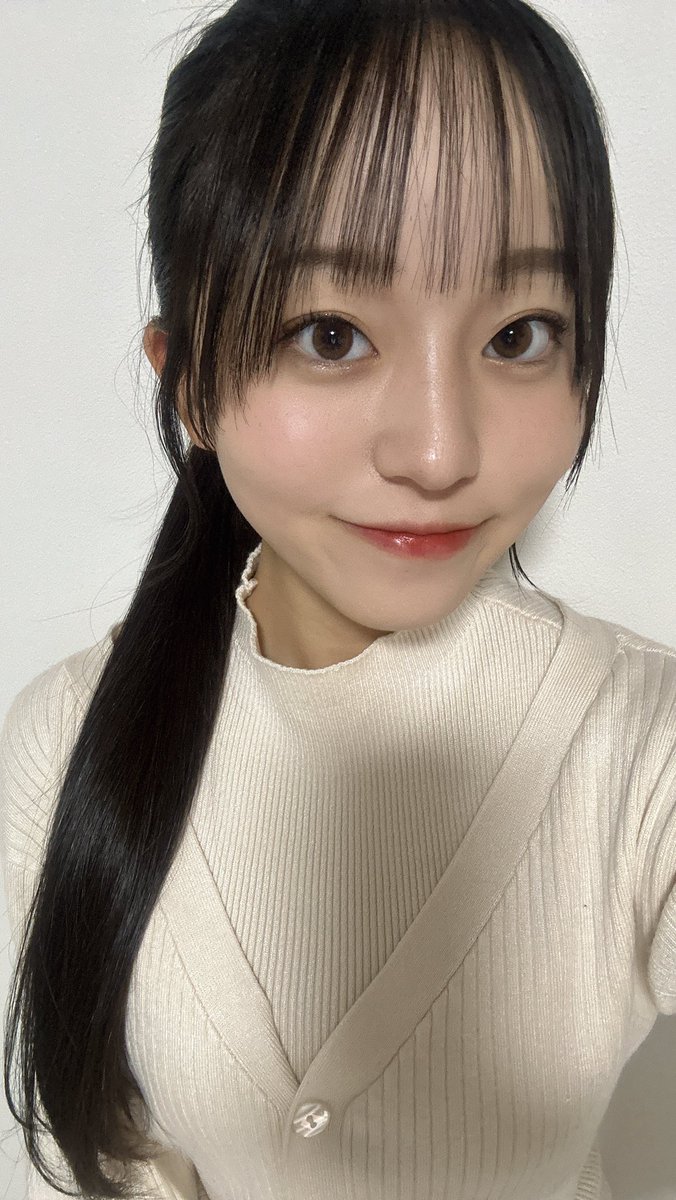 こんにちは〜！
たくさんの投票ご報告ありがとうございます😭　バタバタしていてリプ返がなかなかできていませんが、全て見させて頂いております🙇‍♀️心の支えとなっています！🫶

本日の投票もお願い致します🙏
🔗 2024.misscircle.jp/entry/480

触覚切った！💇🏻‍♀️

#ミスサークル2024 #ミスサー #しおポチ