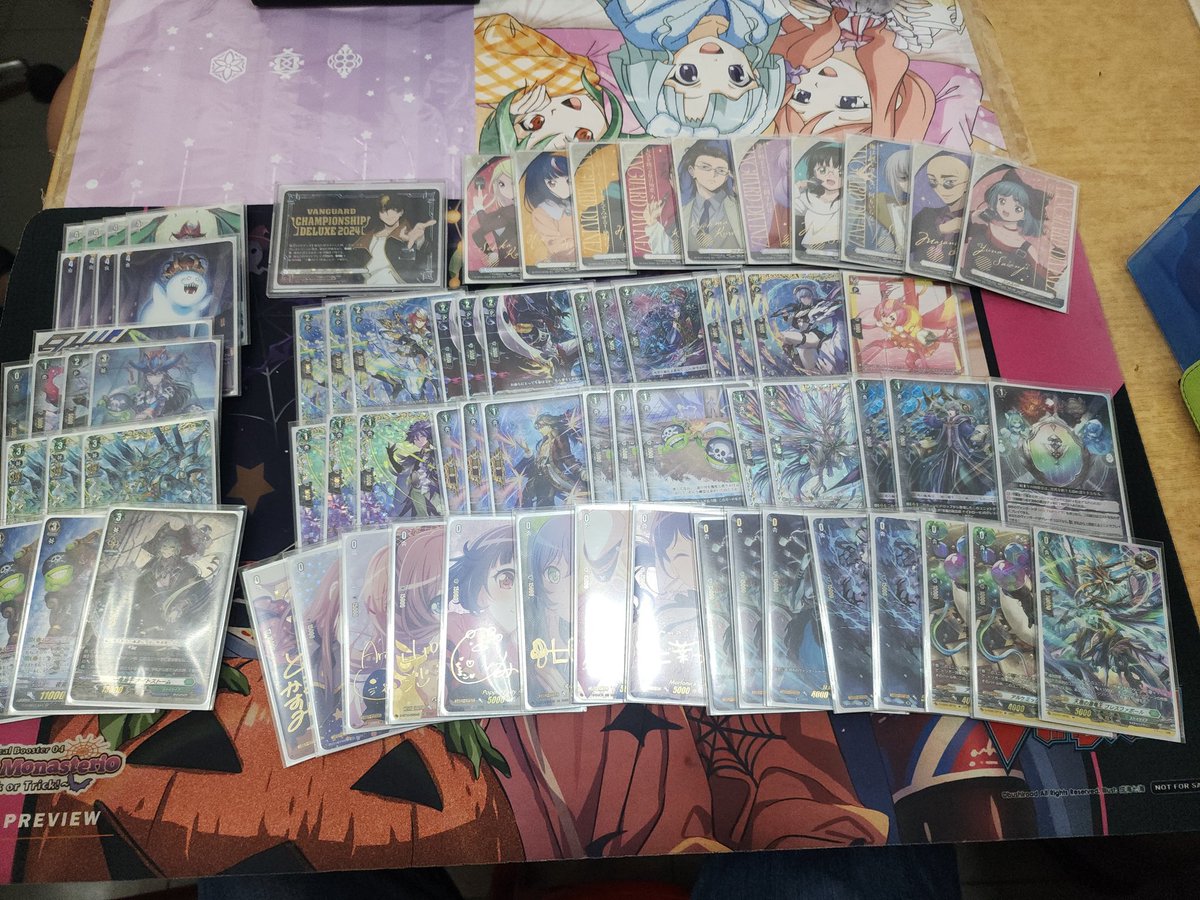 TTZ weekly tourney 10 Nov
Went 4-1 with Rose 
Fourth placing 

R1 Prison W
R2 Vagra L
R3 Sianna W
R4 Levi W
R5 Levi W

Finally touching cardboard after 2 weeks!
Deck is just good at both attack and defence ⚔
Supporter of non hostage rose❌

#VGTopdecks
