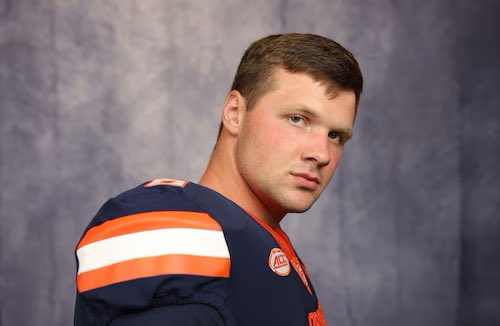 RyanDay2China's tweet photo. Only two QBs have thrown 5 Ints in a game this year https://t.co/dwwnwY2Sax