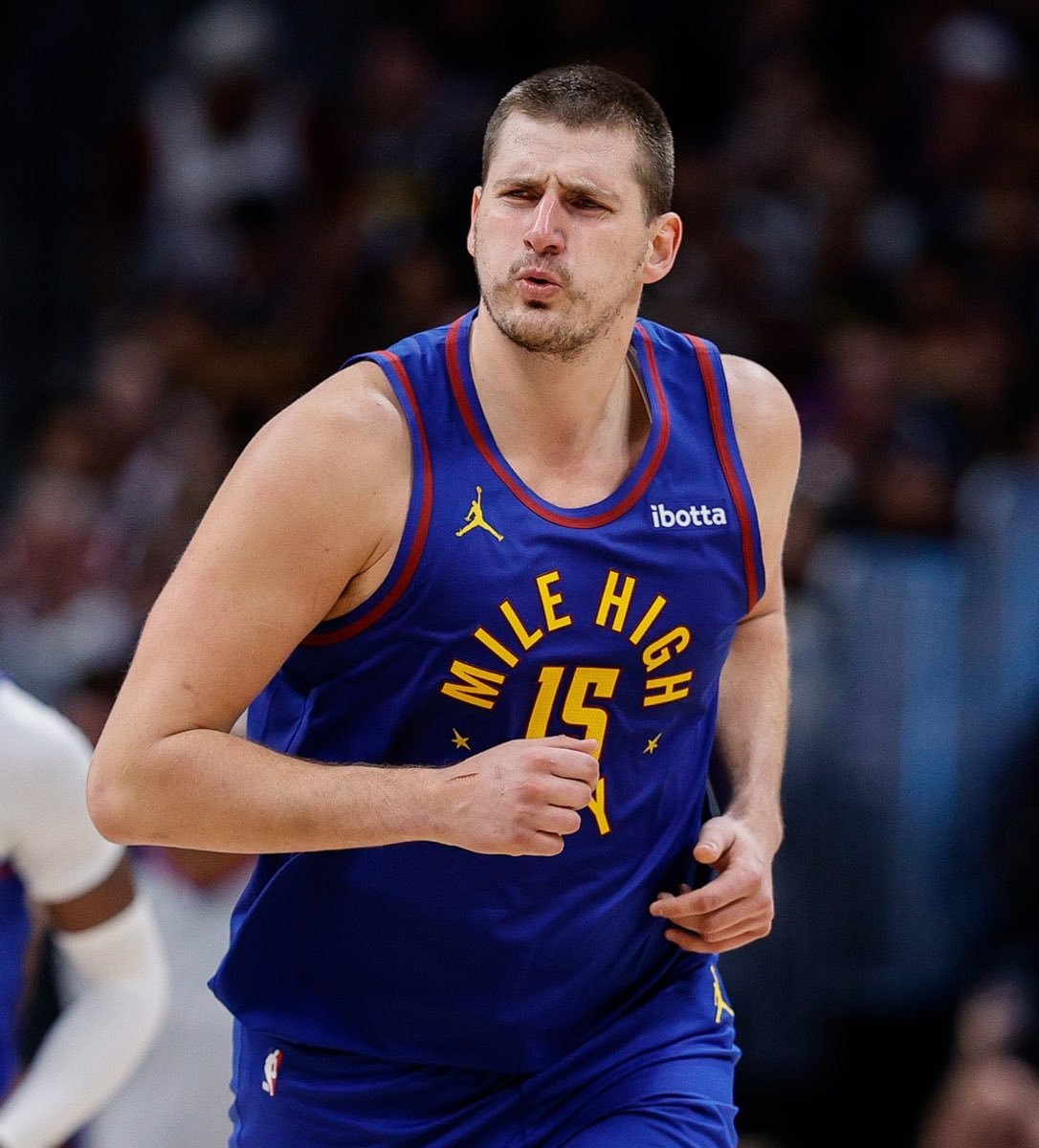 automaticnba's tweet photo. Nobody in NBA history has averaged 28/11/11 on 65 TS% across 10 games... until now.

Nikola Jokic has a statline of 30/14/12 on 67 TS% through 10 games this season. https://t.co/PCd1ciwyWO
