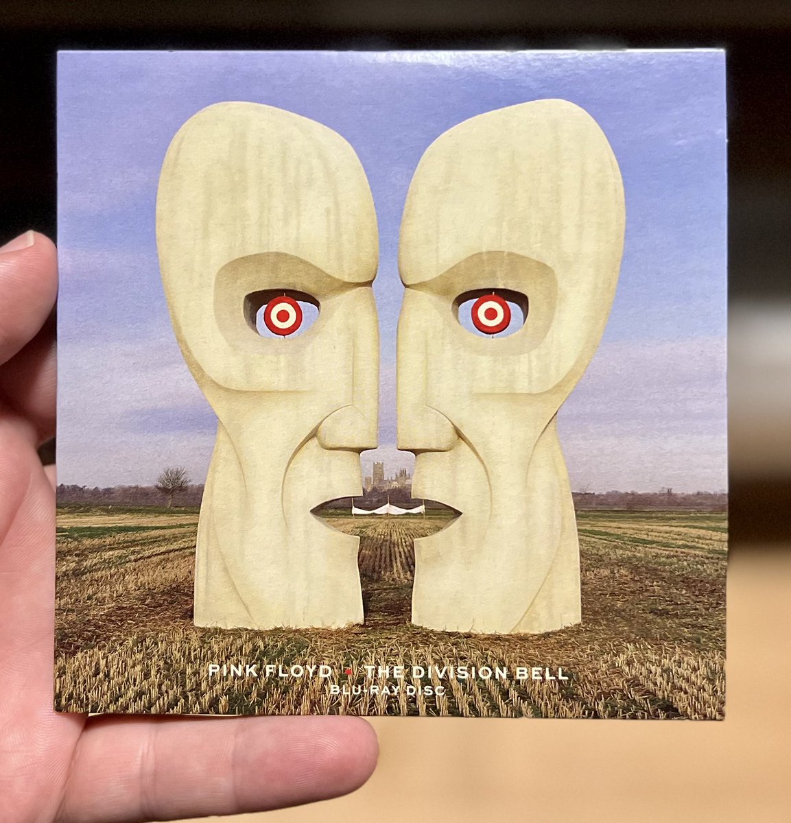 StanleyCup3533's tweet photo. The Division Bell from @pinkfloyd. Bluray Audio LPCM 5.1 96KHz/24bit. Of all the hi-res multitrack mixes from The Floyd, this one is the absolute knockout, demo worthy, one. Best sounding version of this album. I’d love to hear an Atmos remix. #Bluray #audio #divisionbell #CD https://t.co/OAPfhq31zi